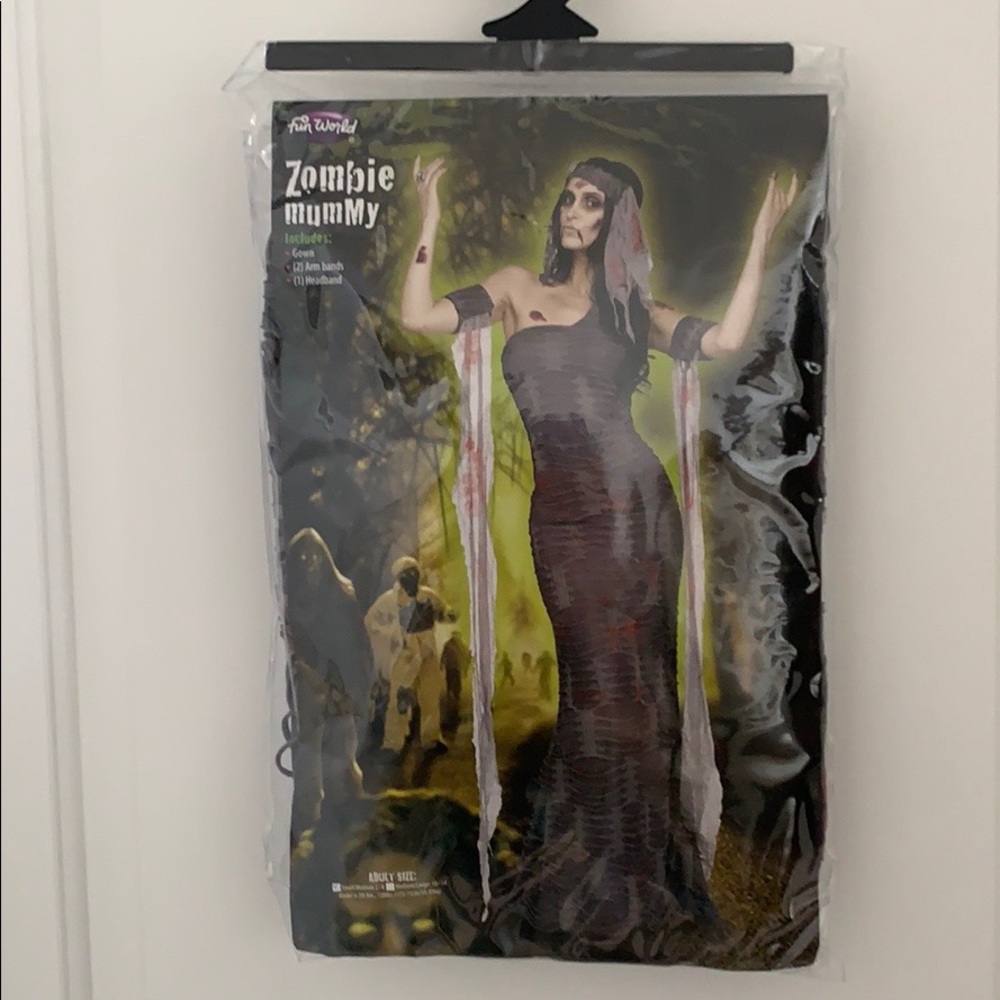 Costume